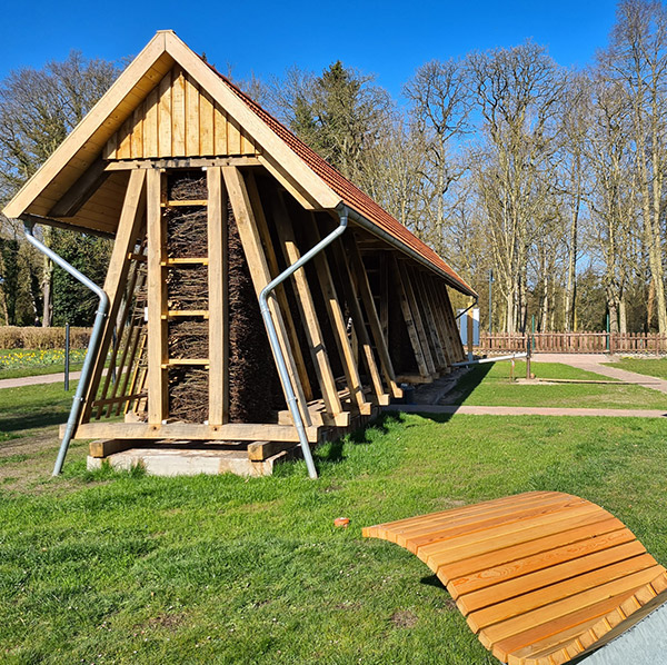 Entdecken Sie ein funktionstüchtiges Gradierwerk und spazieren Sie durch den Timm’schen Garten